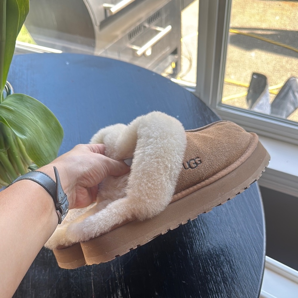 UGG l disquette slippers